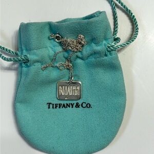 TIFFANY & CO “l Run To Be' Nike Women’s Marathon 2011 pendant necklace, .925